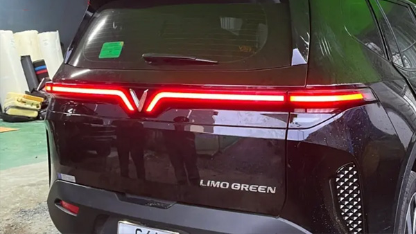 Cụm đèn LED VinFast Limo Green
